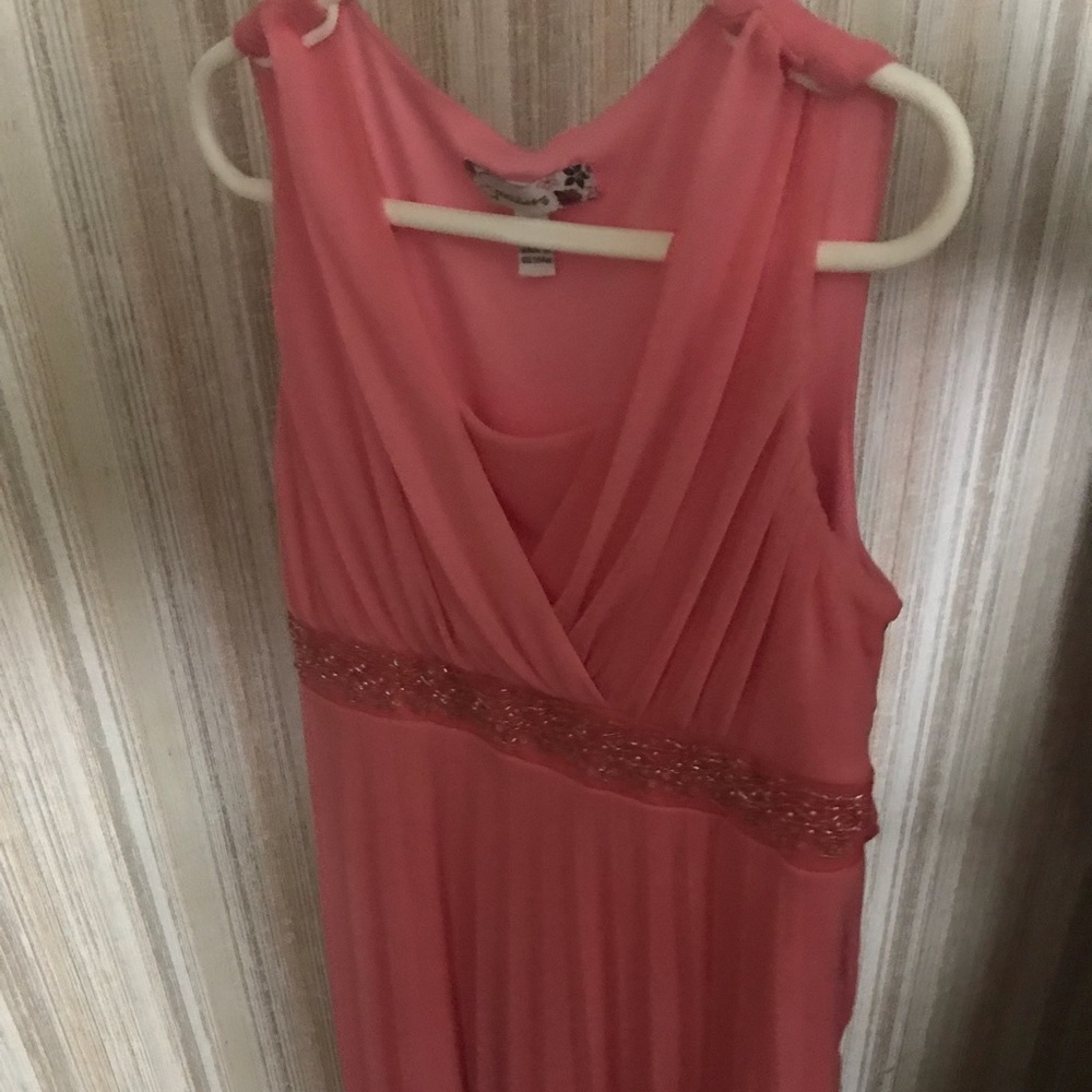 Mini pink sleeveless dress